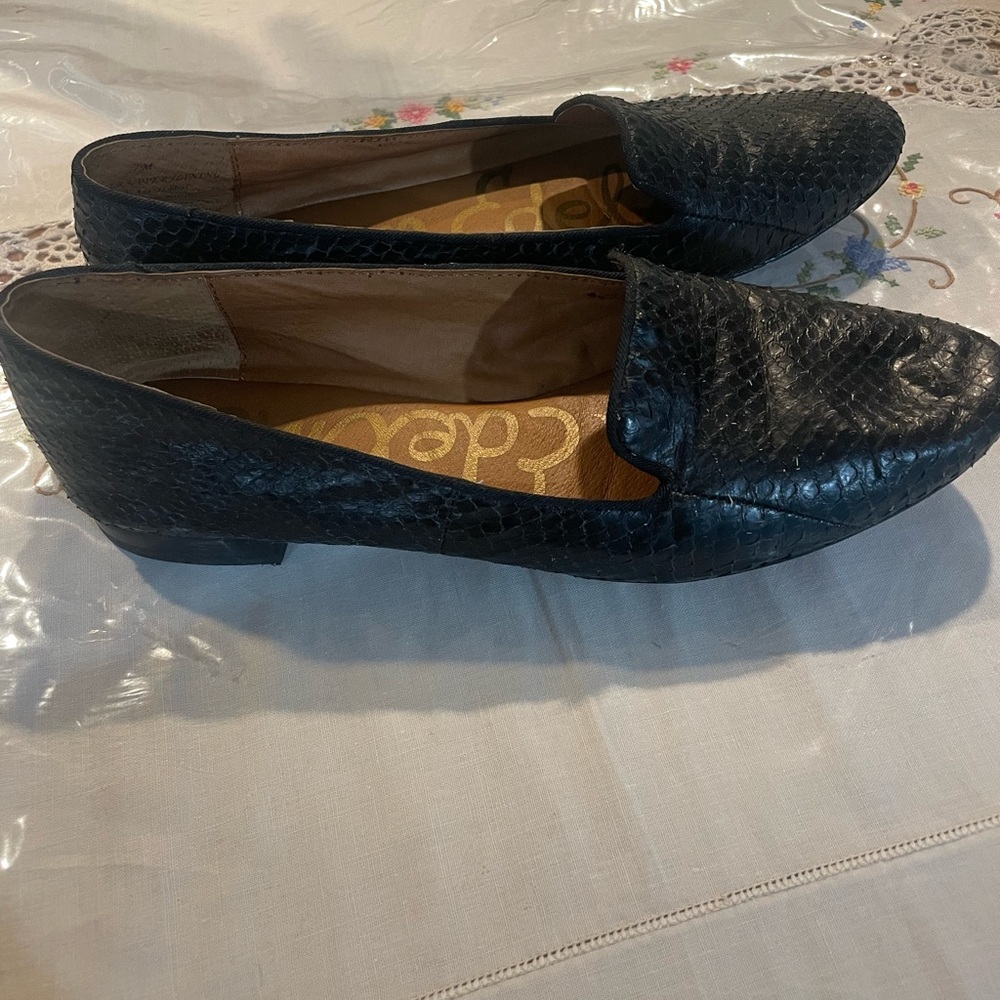 Sam Edelman Black Flats Timeless Design